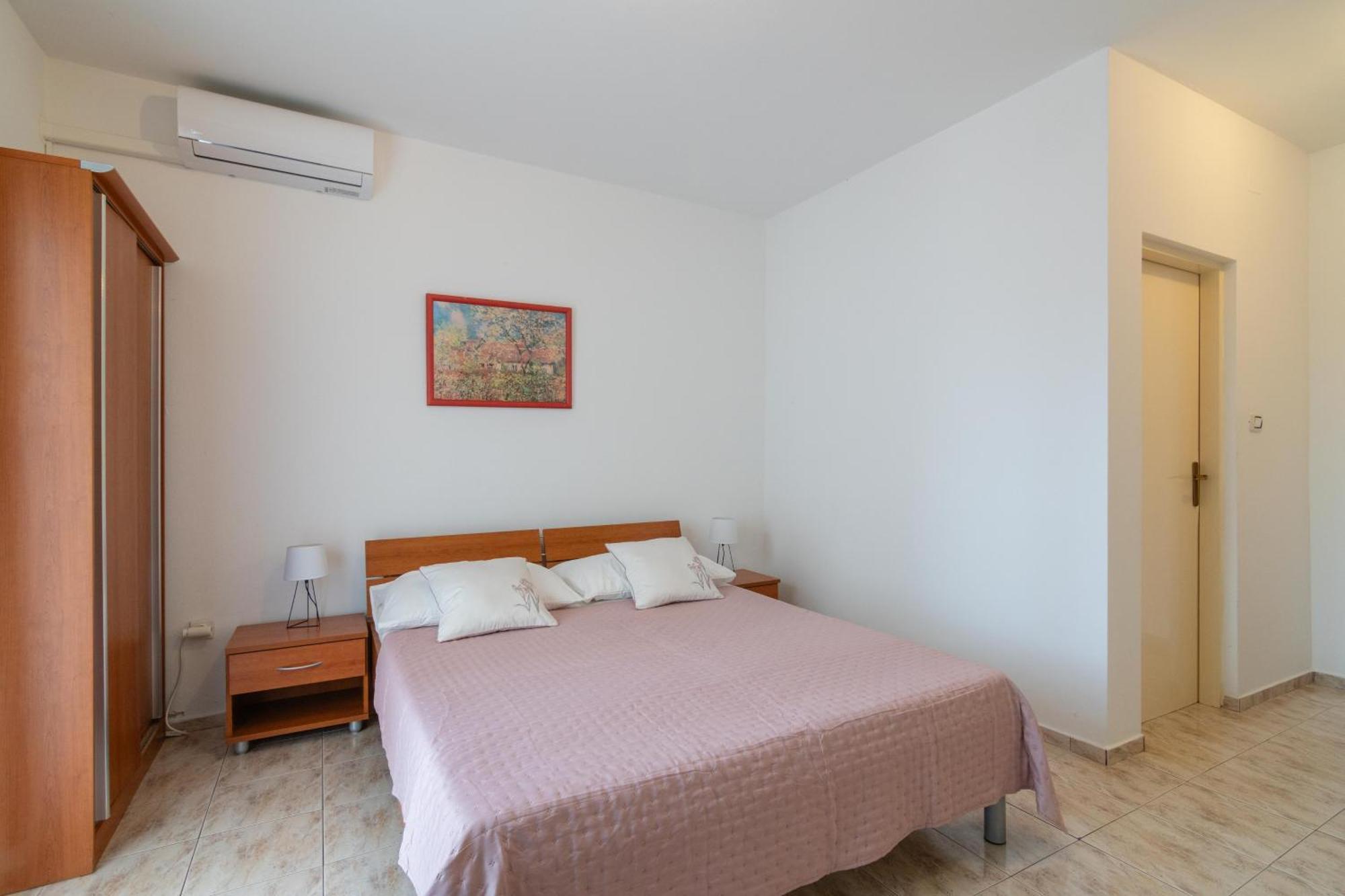 Apartments With A Parking Space Mandre, Pag - 18748 Kolan Rum bild