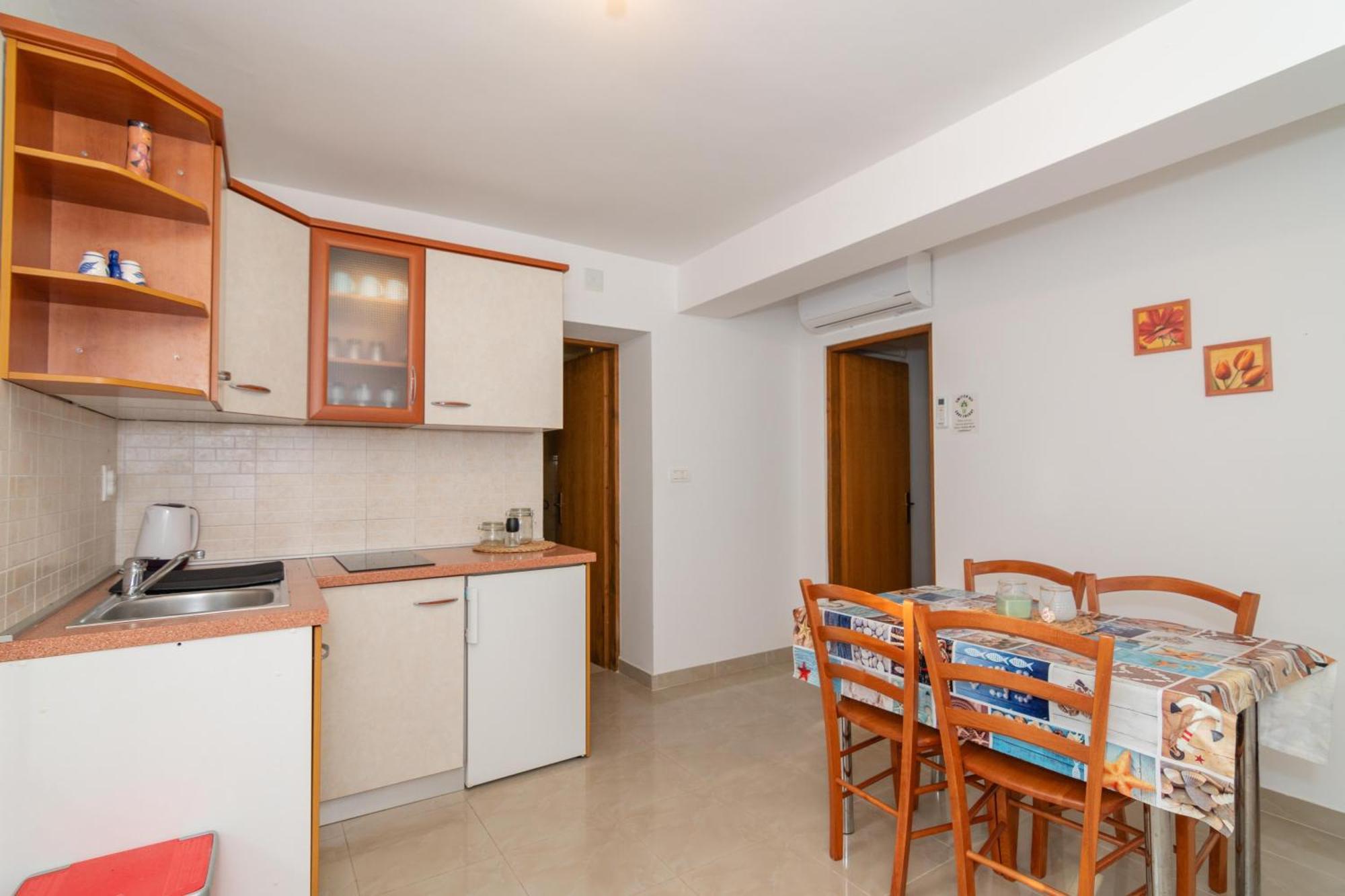 Apartments With A Parking Space Mandre, Pag - 18748 Kolan Rum bild